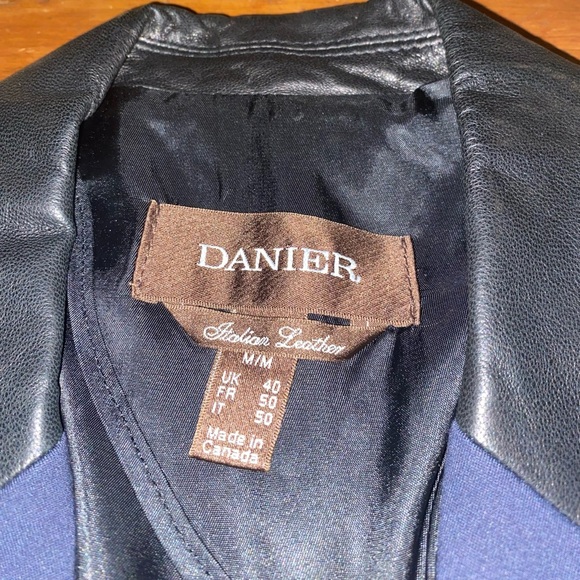 Danier Size Medium Dress Jacket - Picture 7 of 8